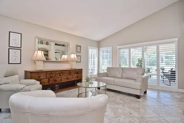 3890 LYNDHURST CT, Sarasota, FL 34235