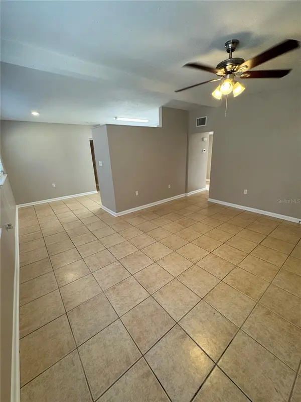 2016 E CRENSHAW ST, Tampa, FL 33610