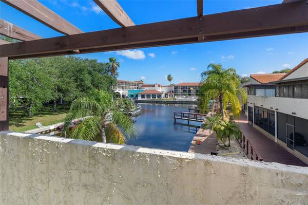 2571 CYPRUS DR #1-201, Palm Harbor, FL 34684