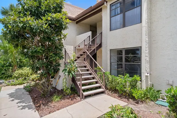 2571 CYPRUS DR #1-201, Palm Harbor, FL 34684