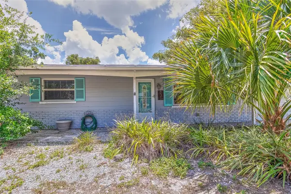 831 LAKESIDE DR, Largo, FL 33778
