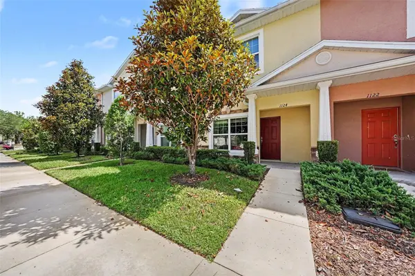 1124 HILLHURST DR, Wesley Chapel, FL 33543