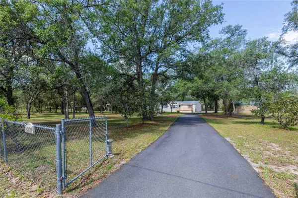 14221 HURRICANE DR, Weeki Wachee, FL 34614