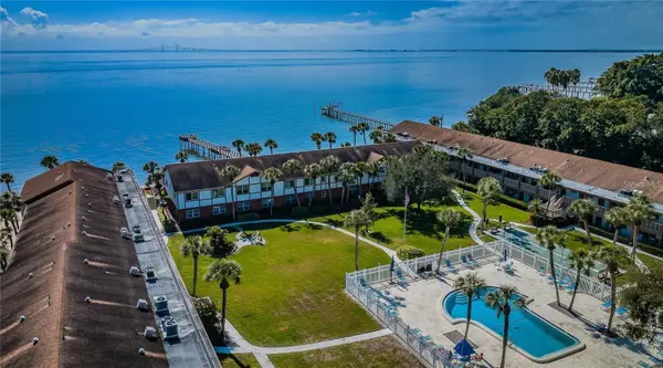 650 PINELLAS POINT DR S #216, St Petersburg, FL 33705