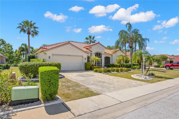 1305 CRYSTAL GREENS DR, Sun City Center, FL 33573
