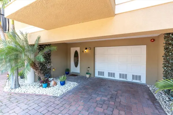 300 CAPRI BLVD #6, Treasure Island, FL 33706