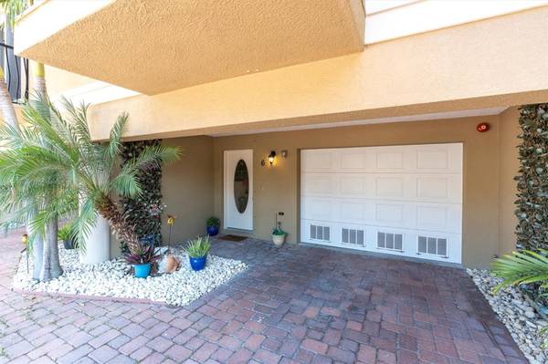 300 CAPRI BLVD #6, Treasure Island, FL 33706