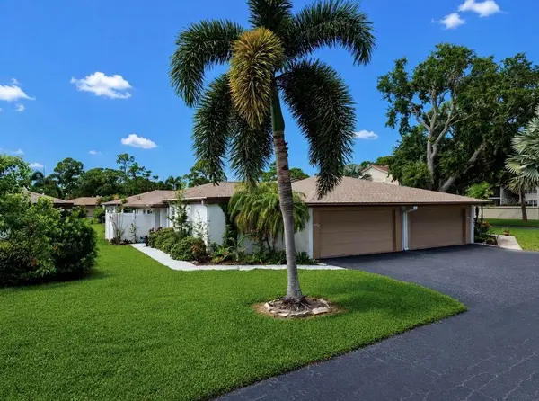 3506 AUBURN CT #230, Sarasota, FL 34231