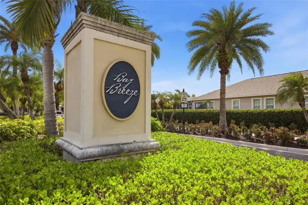 725 WINTERSIDE DR, Apollo Beach, FL 33572
