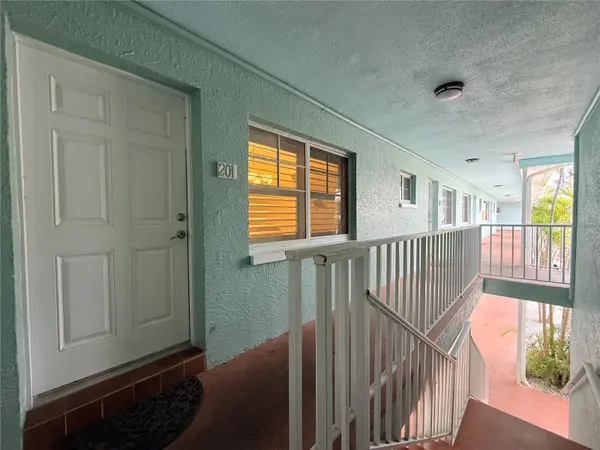 19417 GULF BLVD #D201, Indian Rocks Beach, FL 33785