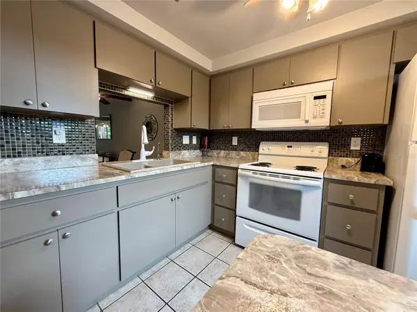 4303 SUMMERSUN DR, New Port Richey, FL 34652