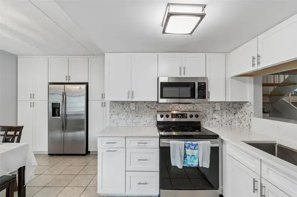 2424 W TAMPA BAY BLVD #I204, Tampa, FL 33607