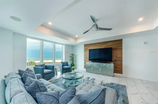 15 AVALON ST #401, Clearwater Beach, FL 33767
