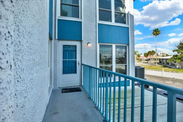 169 MEDALLION BLVD #E, Madeira Beach, FL 33708