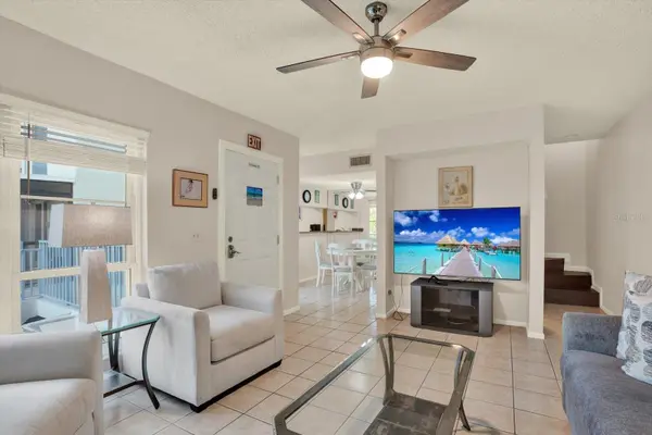 169 MEDALLION BLVD #E, Madeira Beach, FL 33708