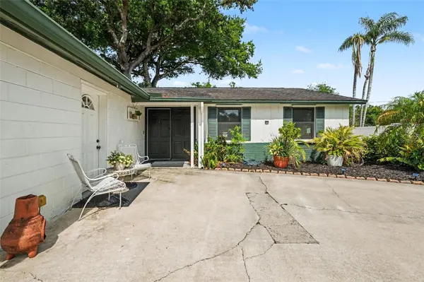 8115 N OLA AVE, Tampa, FL 33604