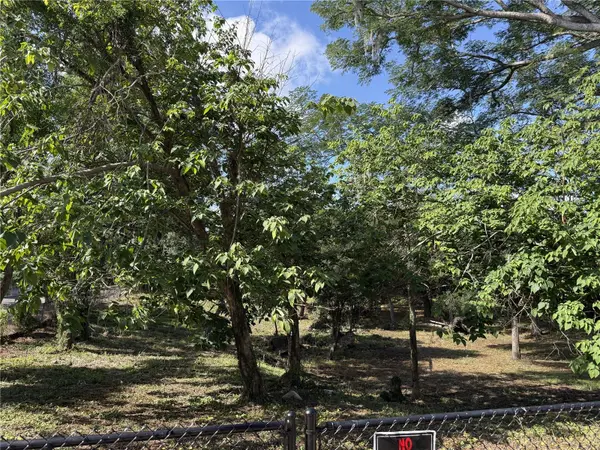 521 E CLAY AVE, Brandon, FL 33510