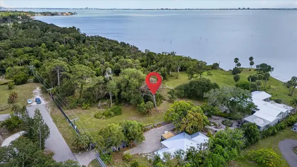 8258 LONGBAY BLVD, Sarasota, FL 34243
