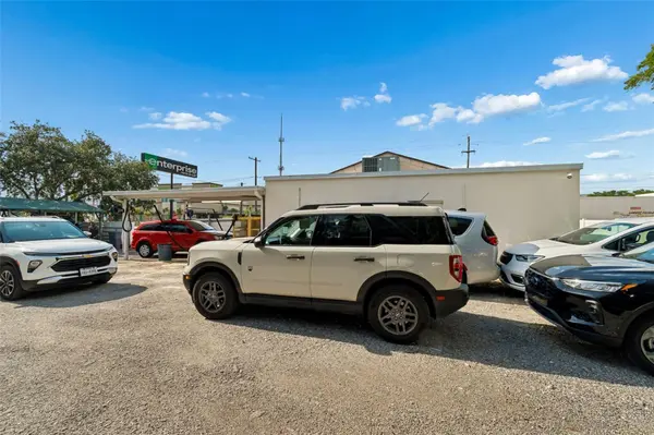 4901 E BUSCH BLVD, Tampa, FL 33617