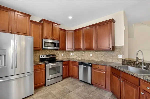 714 ASHENTREE DR, Plant City, FL 33563