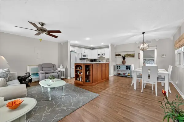 301 KINGS BLVD #138, Sun City Center, FL 33573