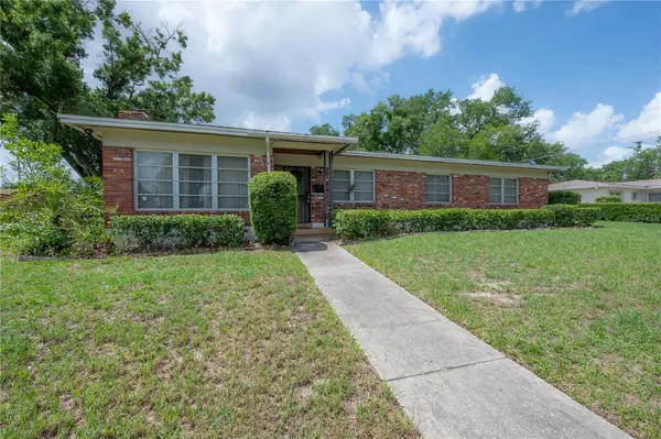 3803 RIVER GROVE DR, Tampa, FL 33610