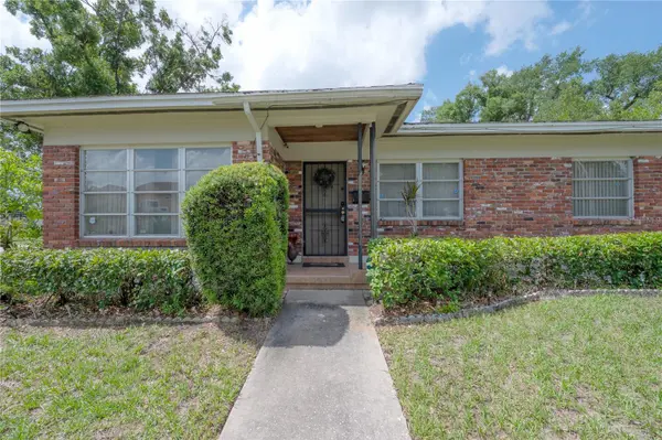 3803 RIVER GROVE DR, Tampa, FL 33610