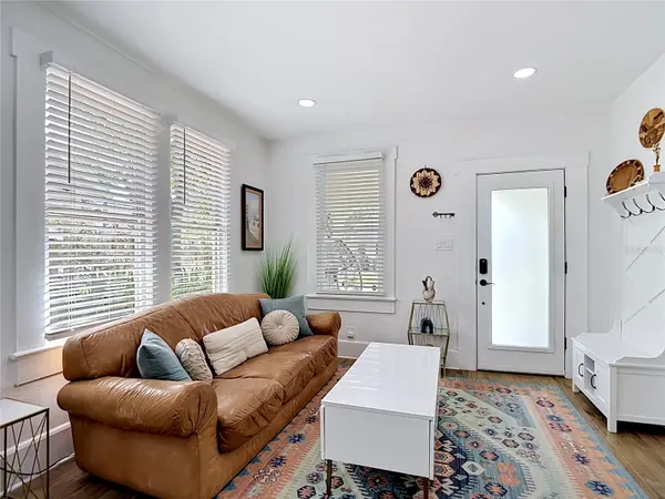 105 W ELM ST, Tampa, FL 33604