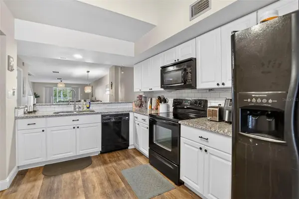 2599 DOLLY BAY DR #305, Palm Harbor, FL 34684