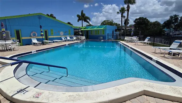 9 YAWL LN #9, Palm Harbor, FL 34683