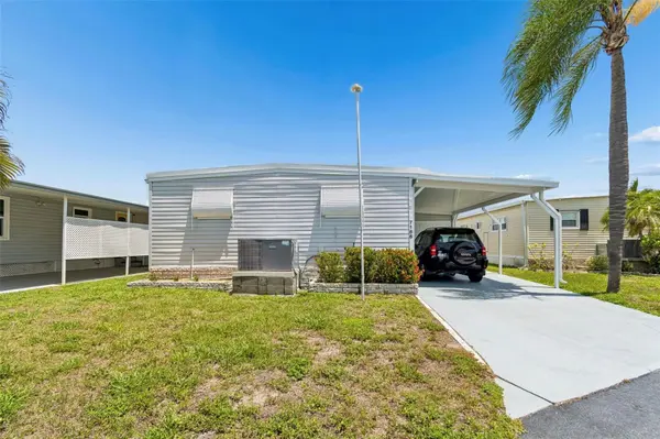 7186 MOUNT ARLINGTON DR NE #421, St Petersburg, FL 33702