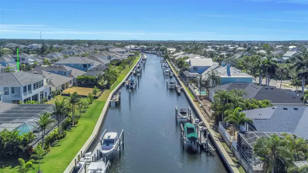 1016 SIGNET DR, Apollo Beach, FL 33572