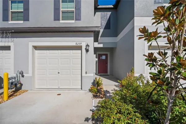 8239 CRESCENT OAKS DR, New Port Richey, FL 34655