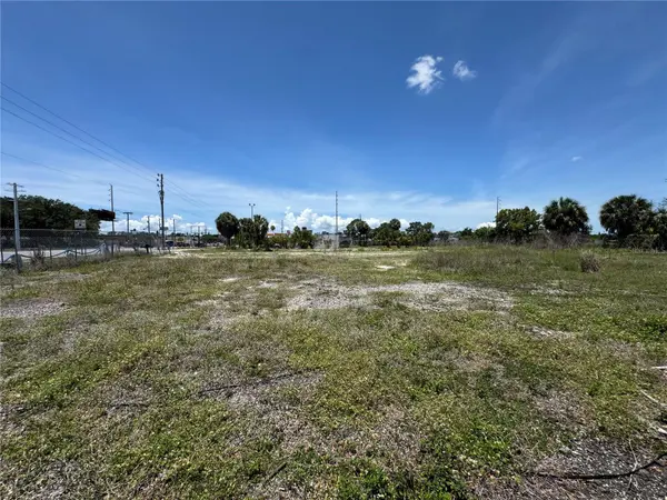 8725 W WATERS AVE, Tampa, FL 33615