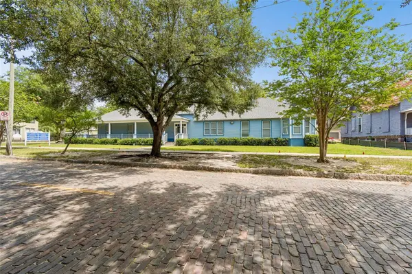 402 E 7TH AVE, Tampa, FL 33602