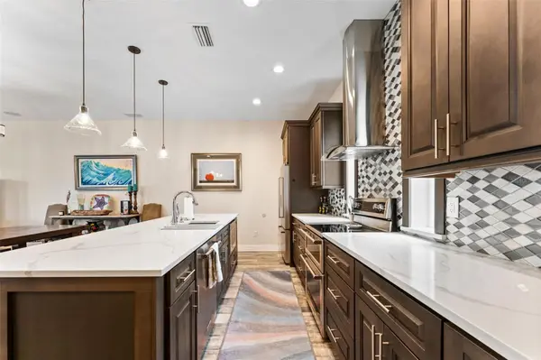 4910 W MCELROY AVE #6, Tampa, FL 33611