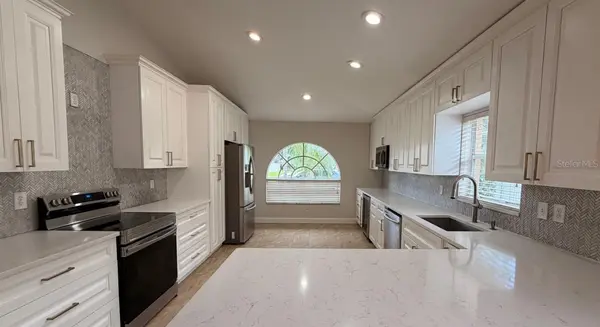 31352 GOLDEN GATE DR, Wesley Chapel, FL 33545