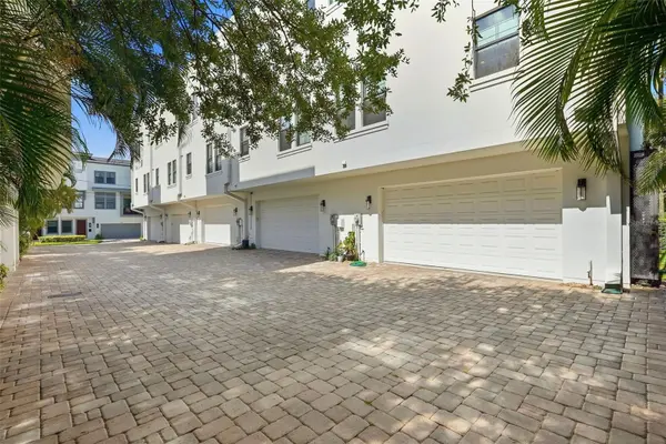 1867 5TH ST N, St Petersburg, FL 33704
