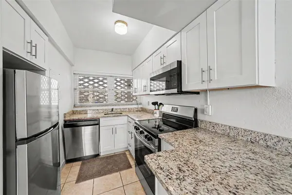 7050 SUNSET WAY #11, St Pete Beach, FL 33706