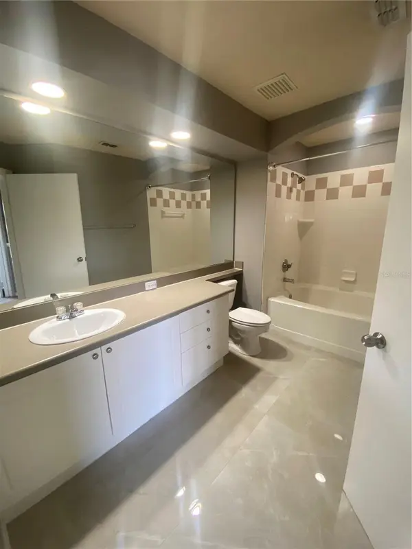 4009 SAND PALM CT, Tampa, FL 33624