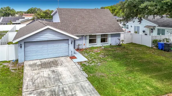 7010 COBBLEWOOD CT, Tampa, FL 33615
