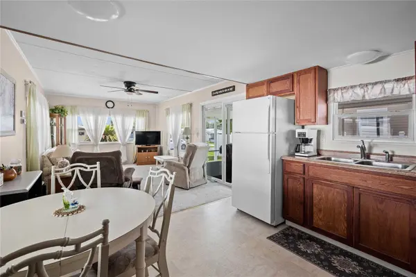 37250 BEVERLY AVE, Zephyrhills, FL 33542