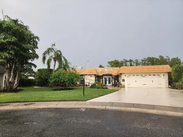 1411 JACOBSON CIR, Sun City Center, FL 33573