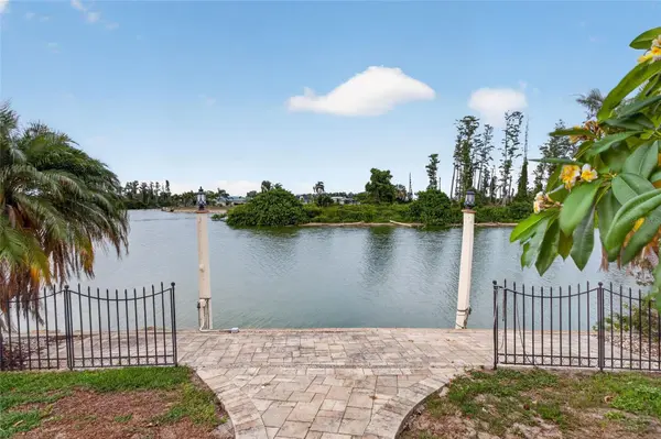 1411 JACOBSON CIR, Sun City Center, FL 33573