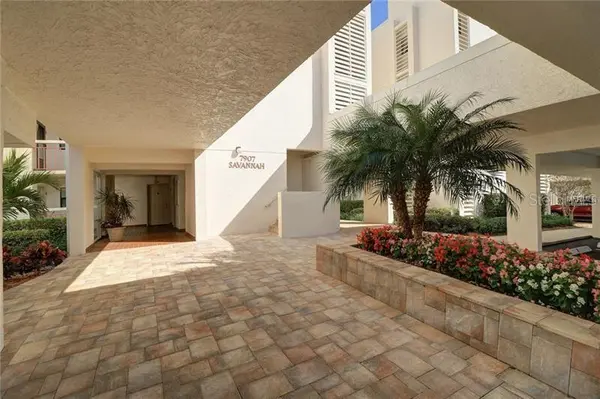 7907 SAILBOAT KEY BLVD S #105, South Pasadena, FL 33707