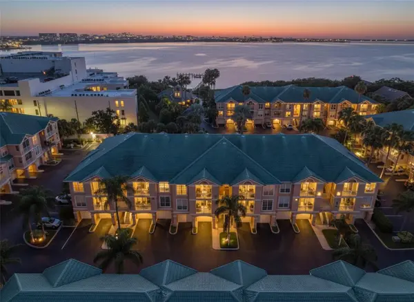 3312 BAY CLUB CIR #3312, Tampa, FL 33607