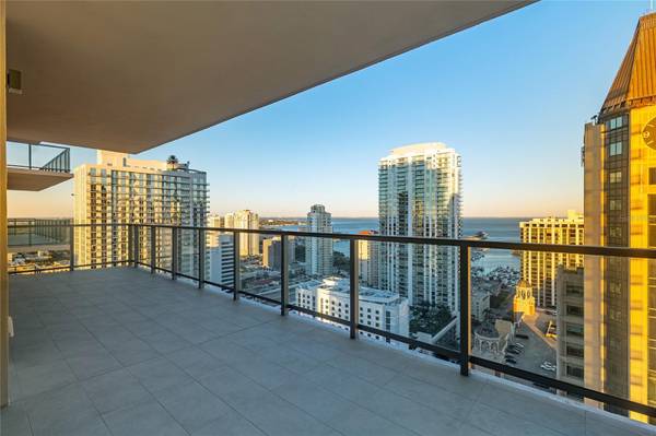 275 1ST AVE S #2803, St Petersburg, FL 33701