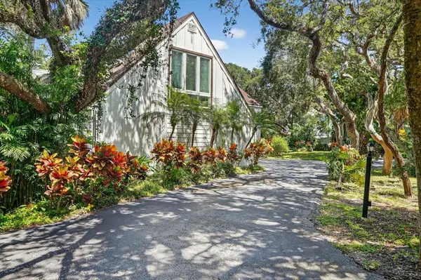 120 BEACH ST, Ponce Inlet, FL 32127
