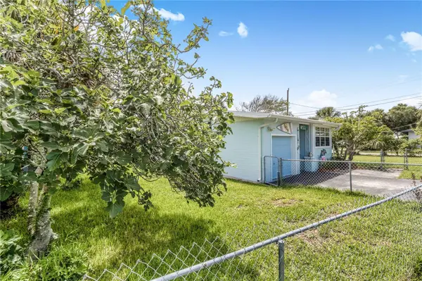 1420 N GRANDVIEW AVE, Daytona Beach, FL 32118