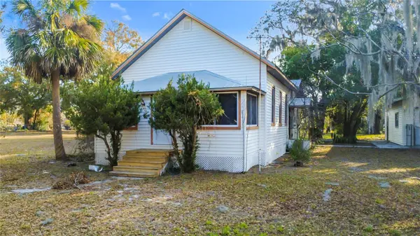 5759 LAKE ST, Mount Dora, FL 32757